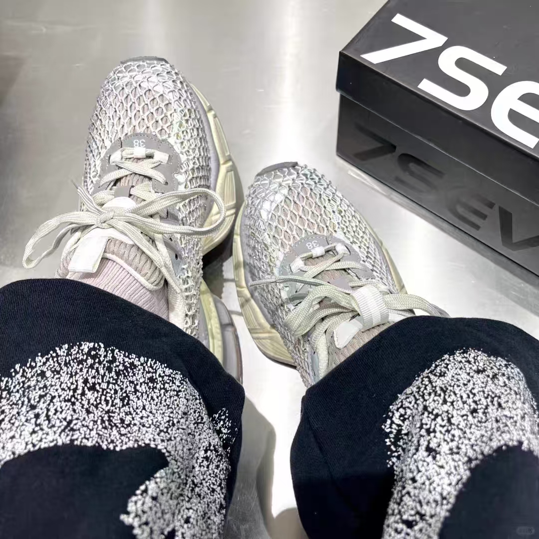 Balenciaga 3XL Grey 788818 W3XFN 1210 review akasod 01