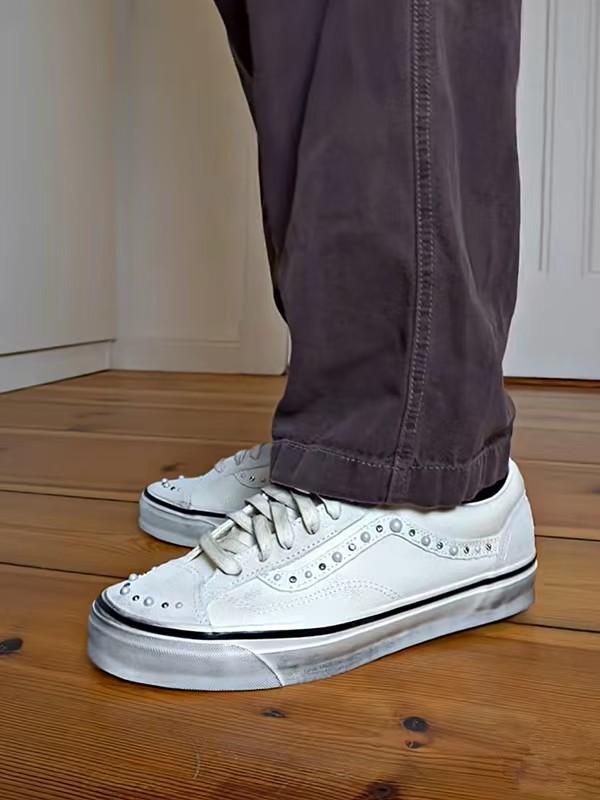 Vans Old Skool 36 LX Pearlized Pack Marshmallow White review Emily J. 01
