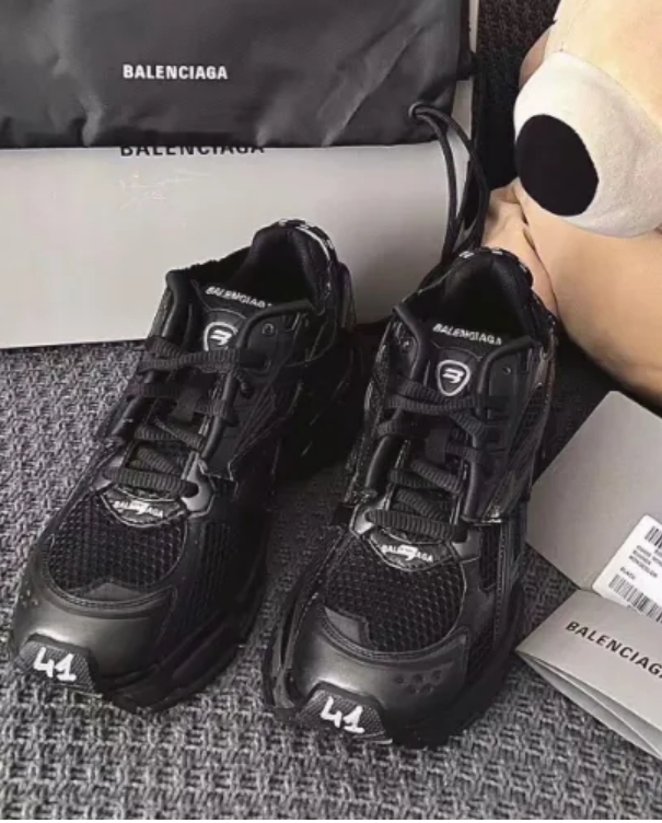 Balenciaga Runner Sneaker All Black 772767 W3RNY 0135 review 0
