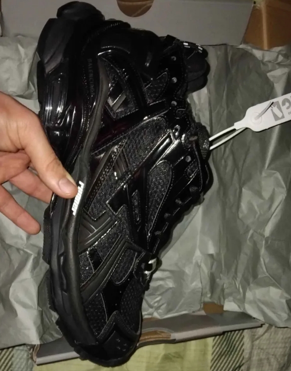 Balenciaga Runner Sneaker All Black 772767 W3RNY 0135 review zx
