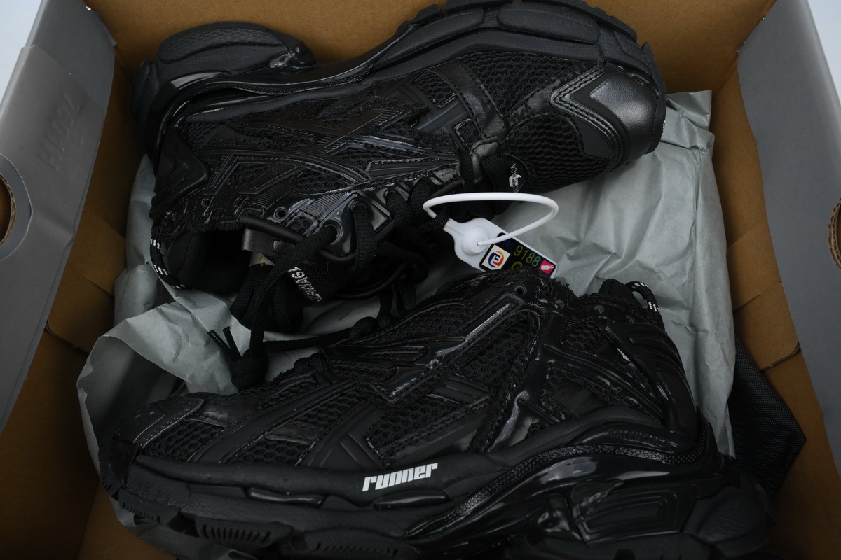 Balenciaga Runner Black 656065 W3RA1 1000 