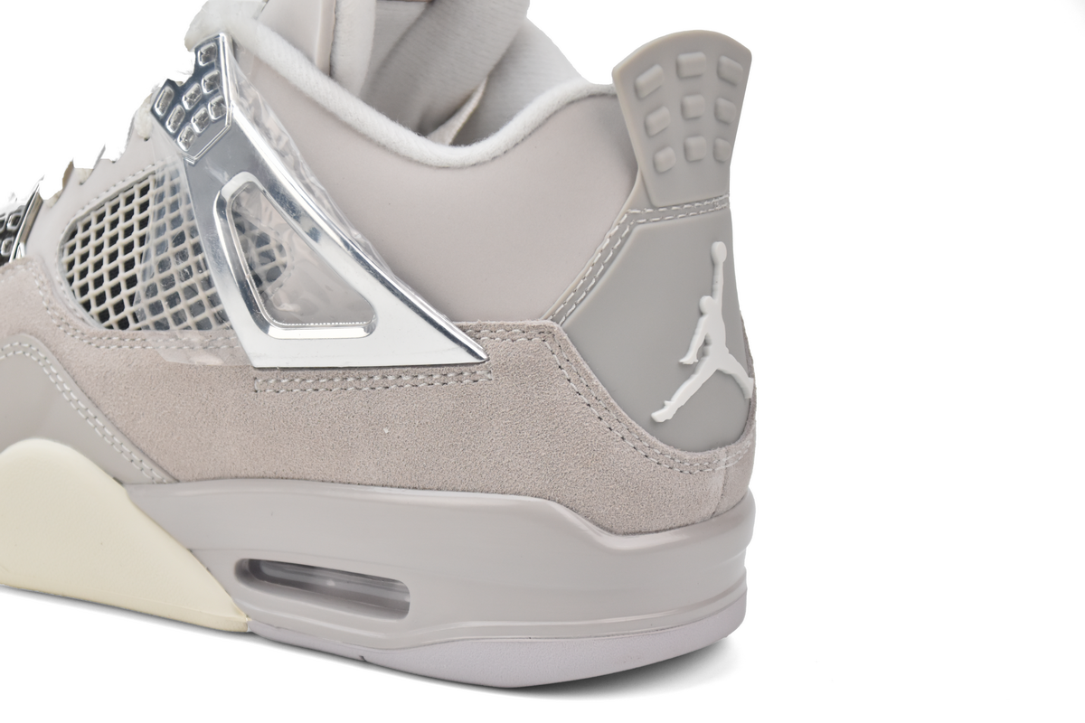 Air Jordan 4 WMNS “Frozen Moments” AQ9129-001