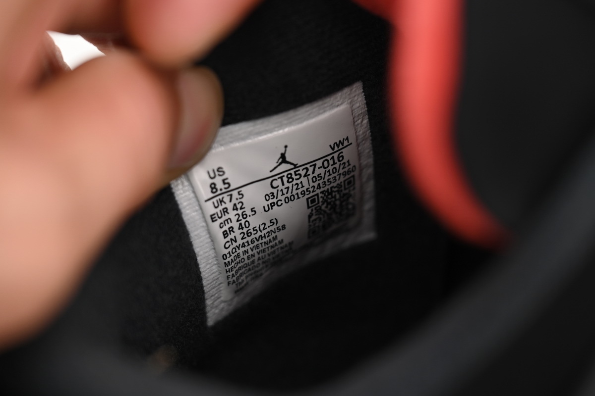 Air Jordan 4 Red Thunder CT8527-016