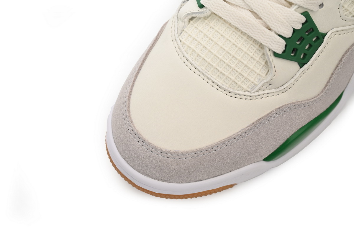 Nike SB x Air Jordan 4 “Pine Green”Calaite DR5415-103