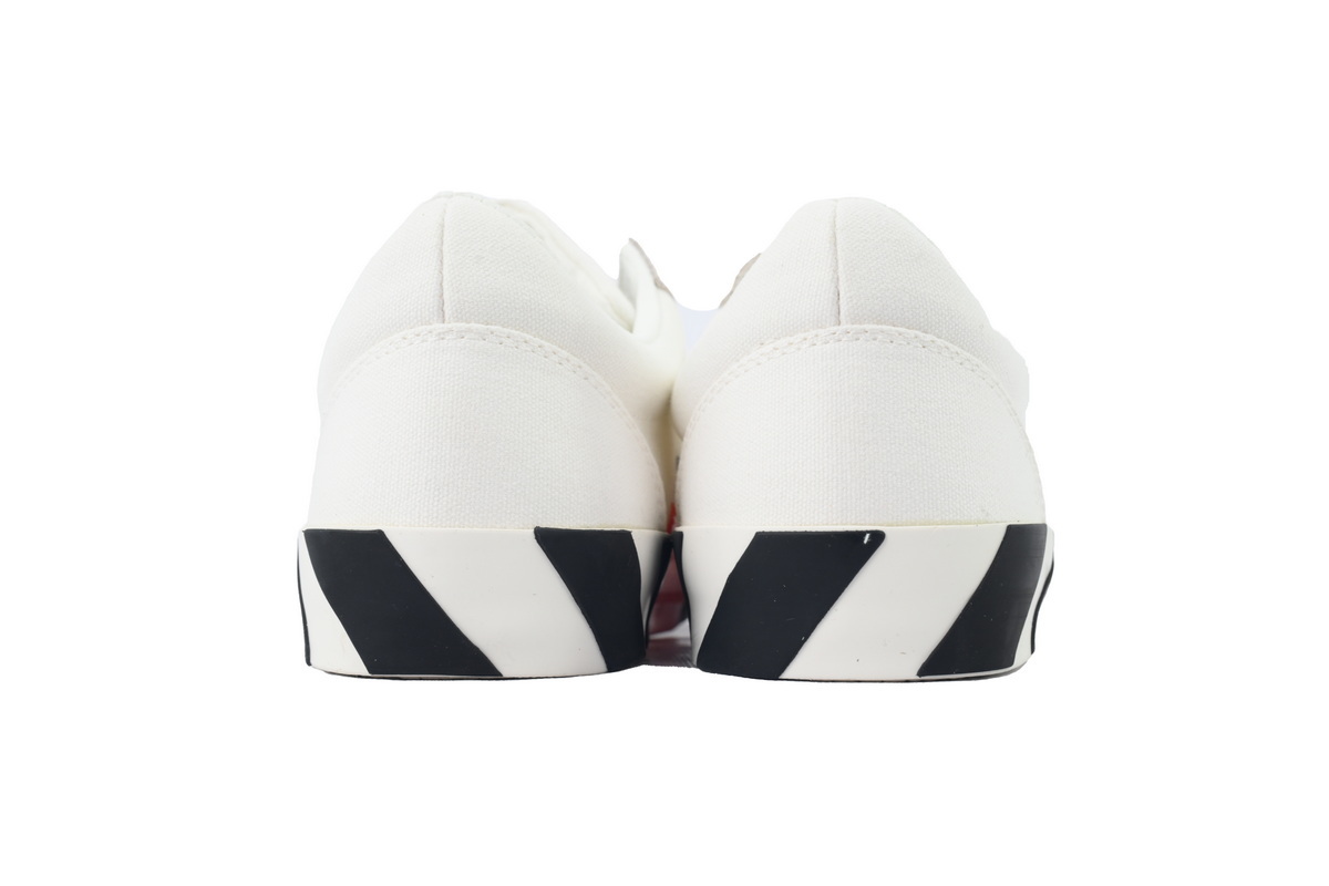 Off-White Vulc Low “White Black”  OMIA085R20C21018 0110