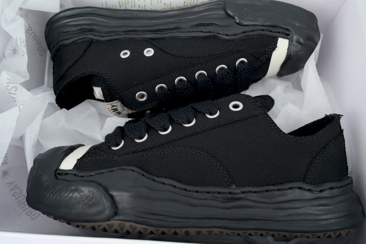 Maison Mihara Yasuhiro Peterson OG Sole Canvas Low Top Sneakers Black Black A01FW702