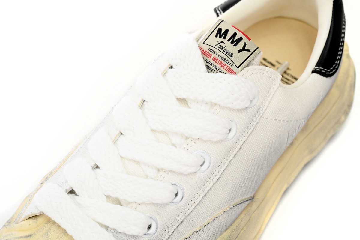 Maison Mihara Yasuhiro Blakey OG Sole Canvas Low White Aged Sole Black Heel  A15FW728-WHTBLK