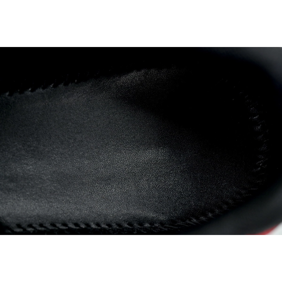 Prada America’s Cup “Black Red”