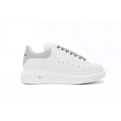 Alexander McQueen Oversized Sneaker 'Loose Drilling' 02
