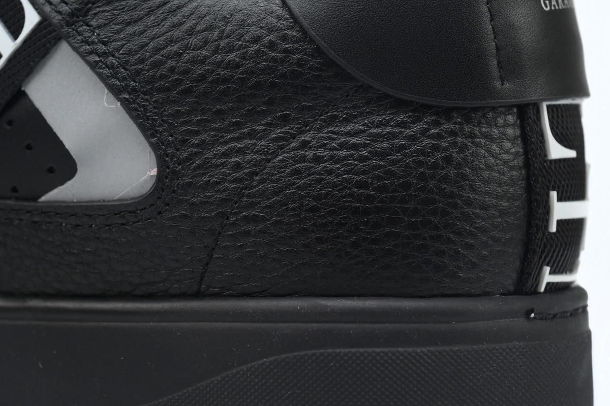 Valentino Garavani Low-Top Black / White Leather Sneakers