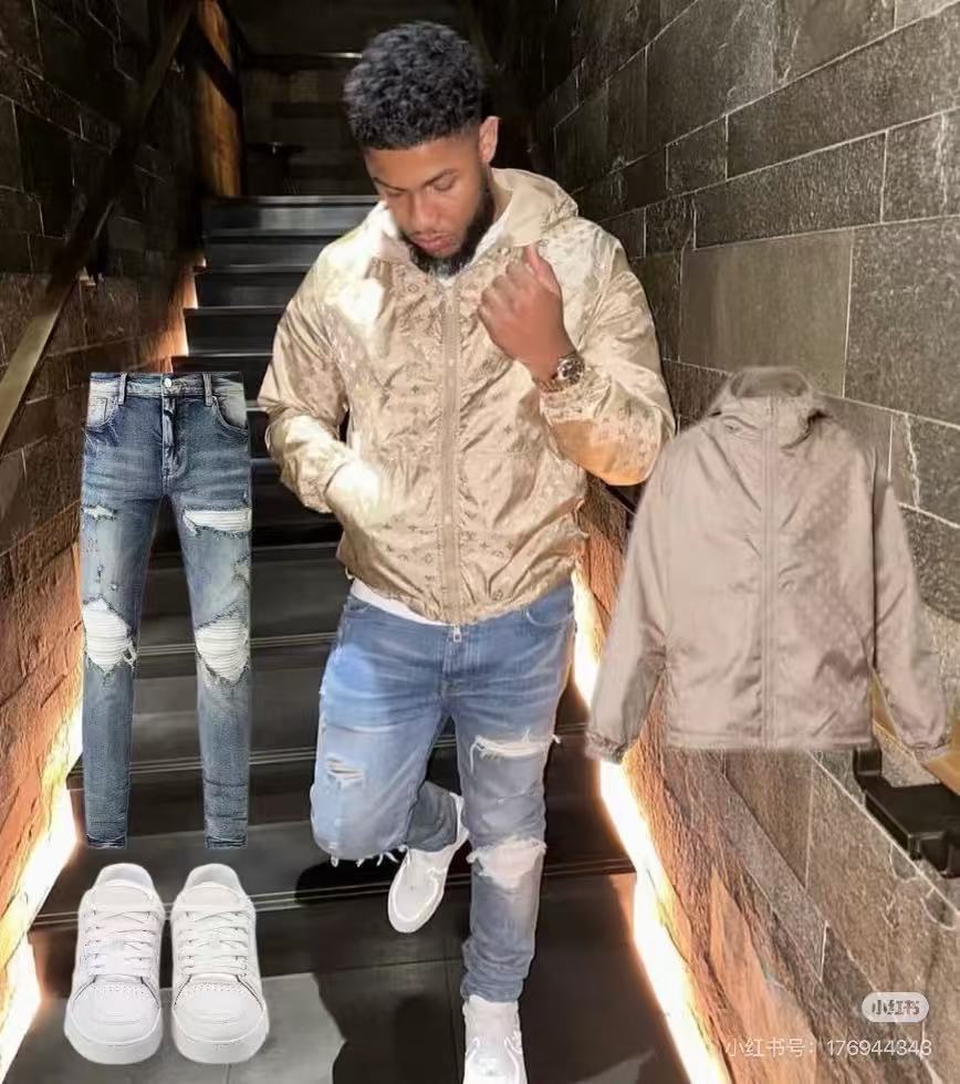 AMIRI Light Blue Ripped Jeans Distressed Wash