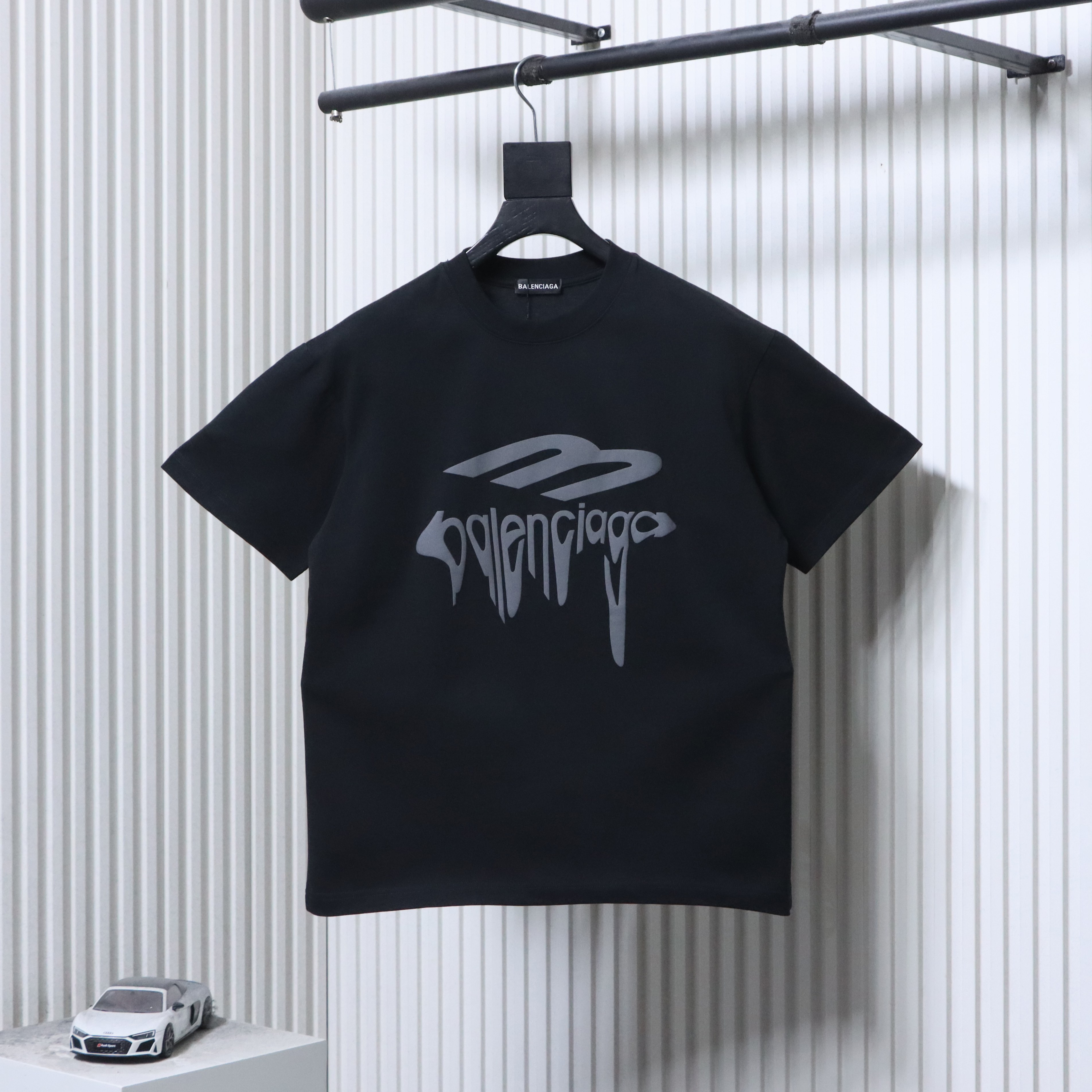 Balenciaga Fluid Logo Heavy Metal T-Shirt Black h140