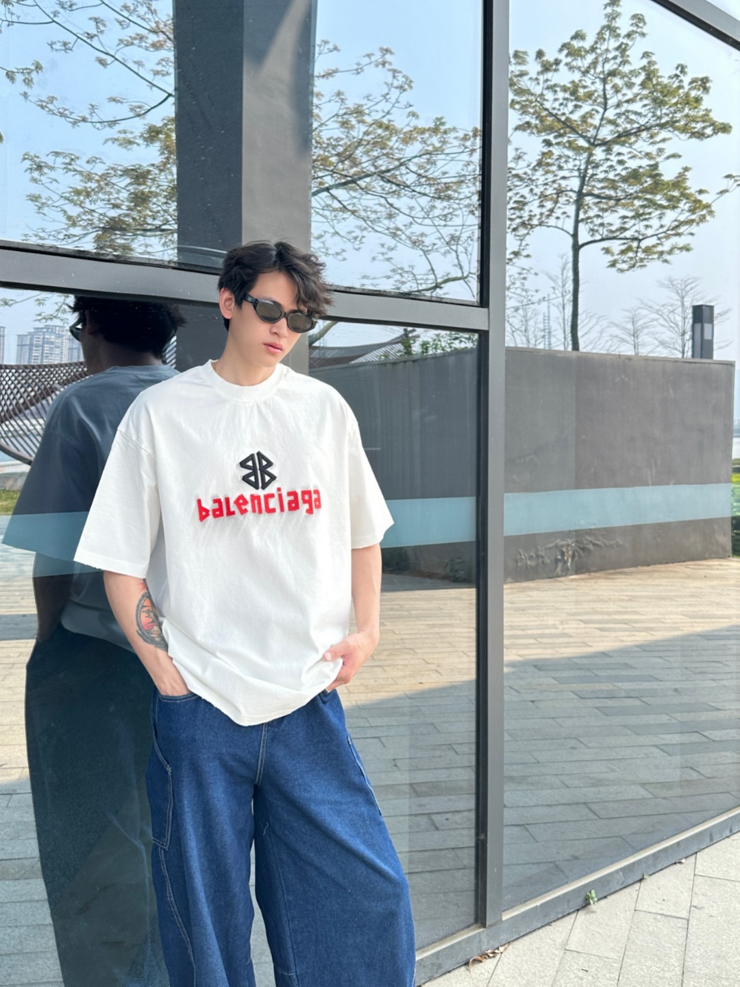 Balenciaga 25SS Double B 3D Shadow Logo Distressed T-Shirt White