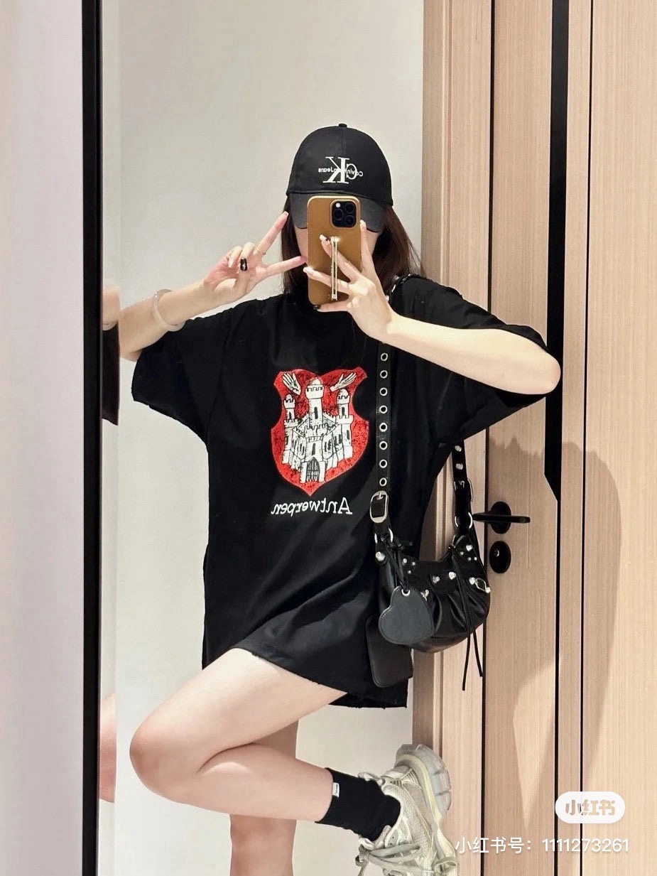 Balenciaga 24SS Castle Graphic Distressed T-Shirt