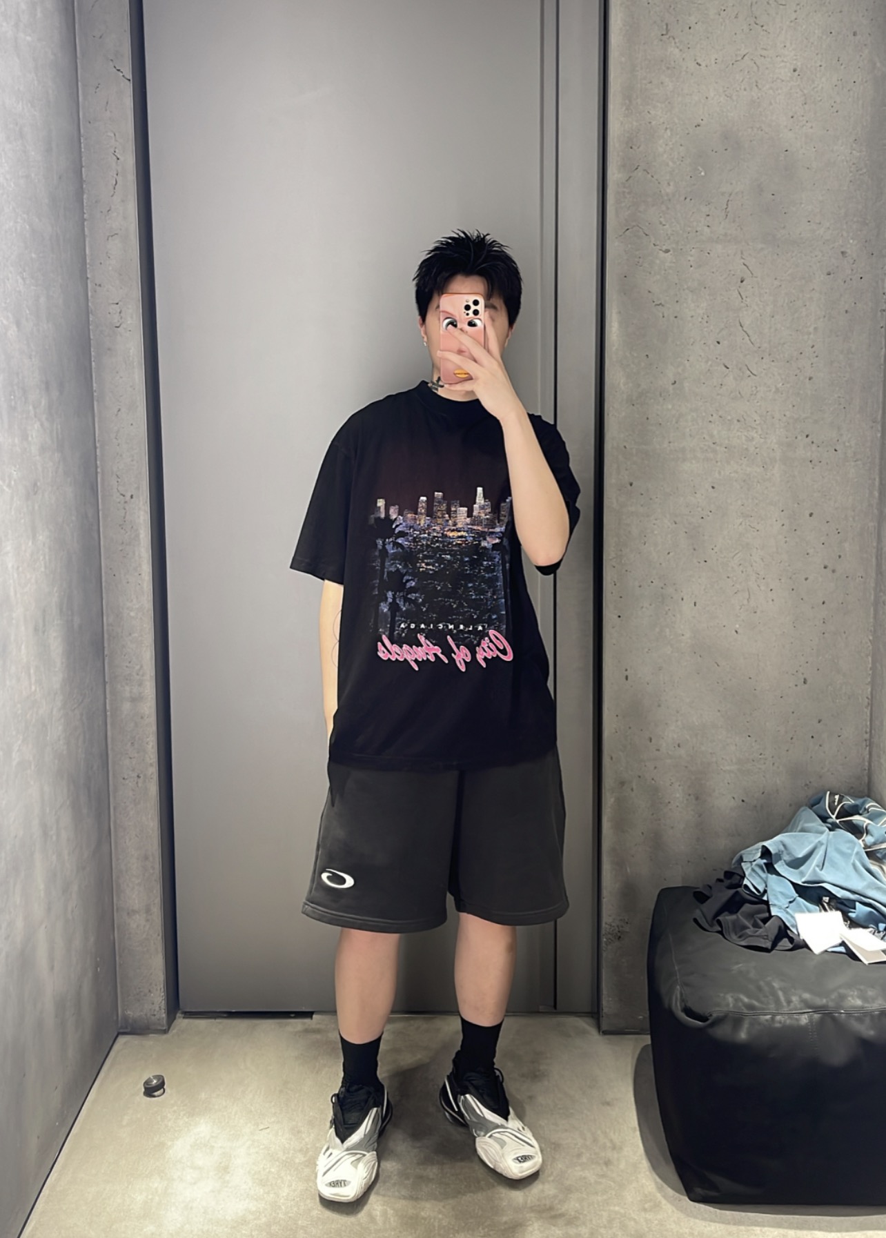 Balenciaga City of Angels Graphic T-Shirt - Faded Black h150