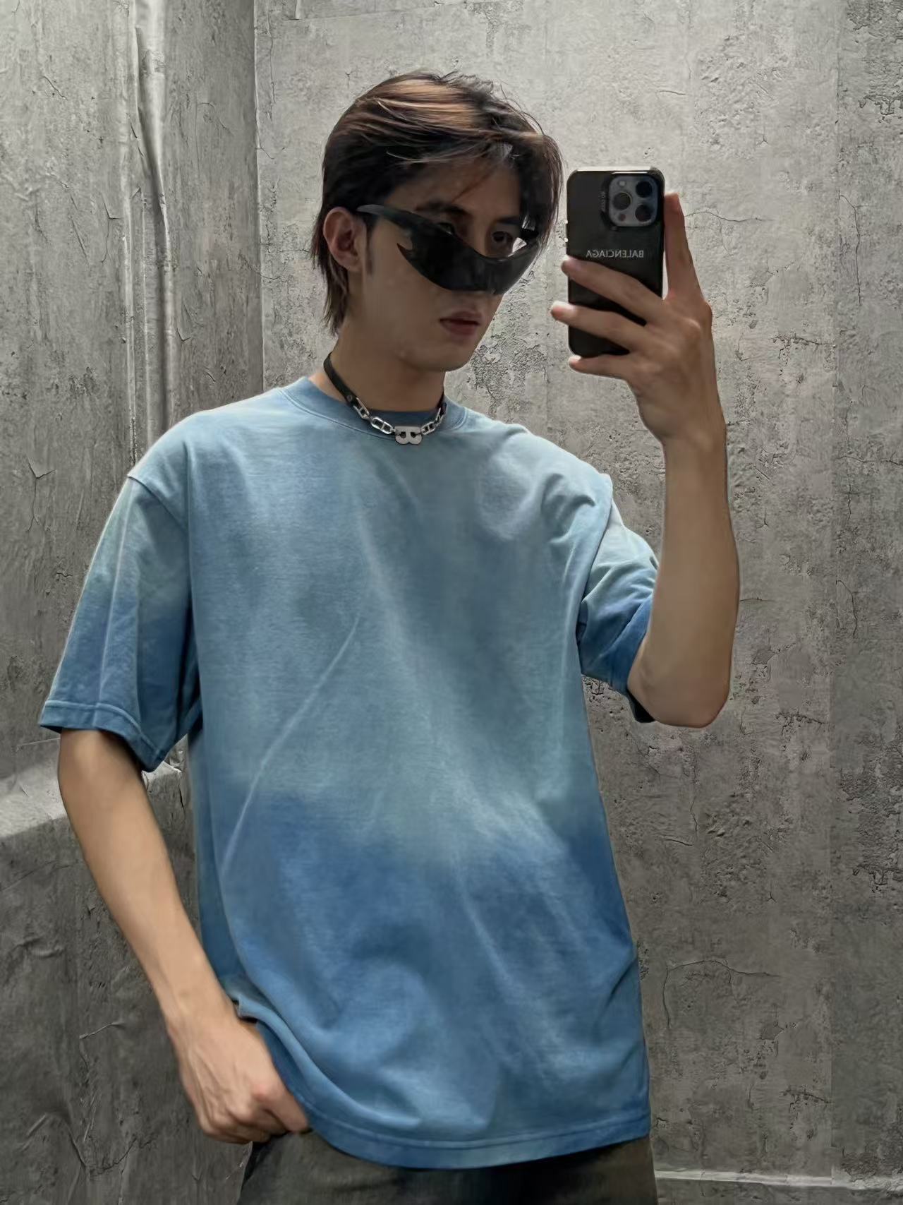 Balenciaga Gothic Arch Logo Spray Oversized T-Shirt - Blue h160