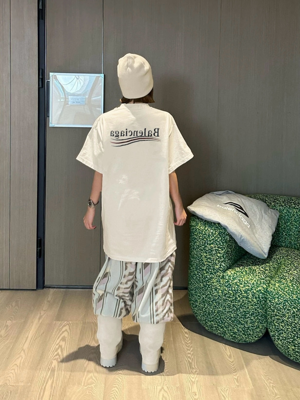 Balenciaga 25SS Reversible Cola Embroidered T-Shirt Black