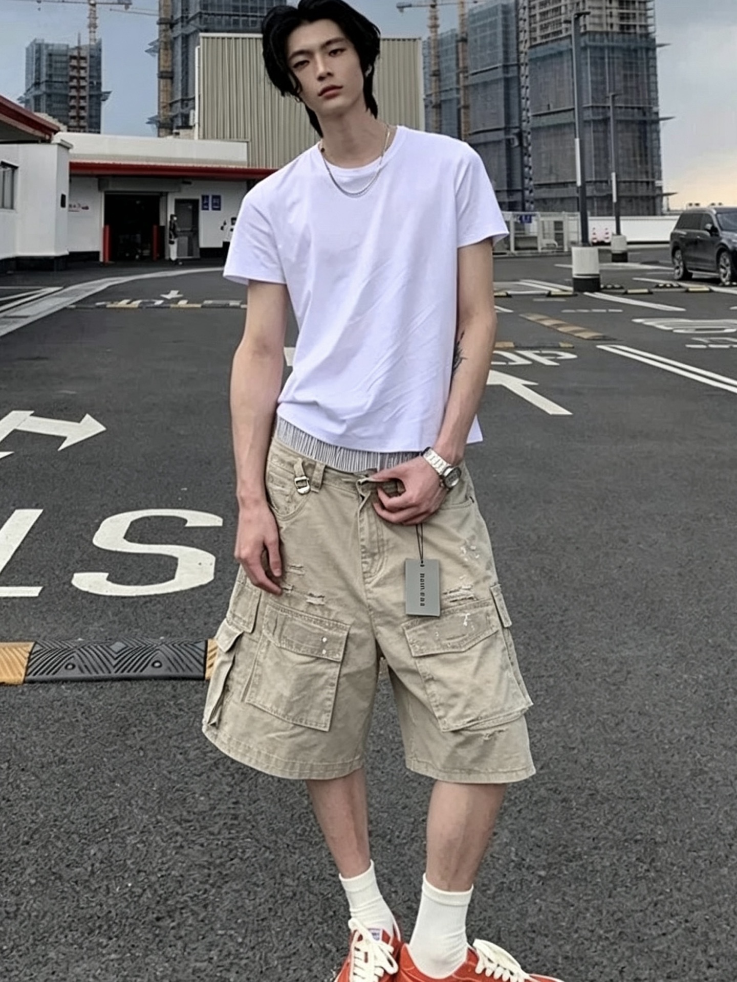 Balenciaga Distressed Cargo Shorts - Beige h260