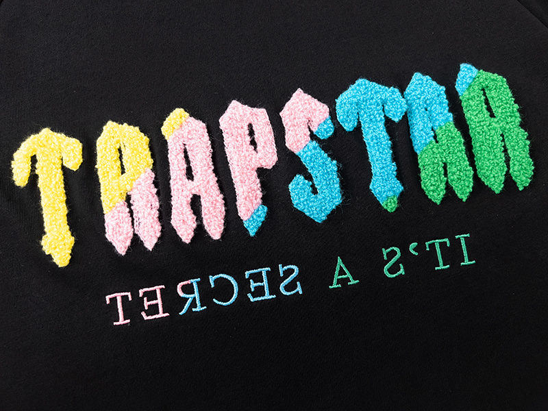 Trapstar It's A Secret Rainbow Gradient Letter Print T-Shirt &amp; Shorts Set - Black/Grey P260 623-624