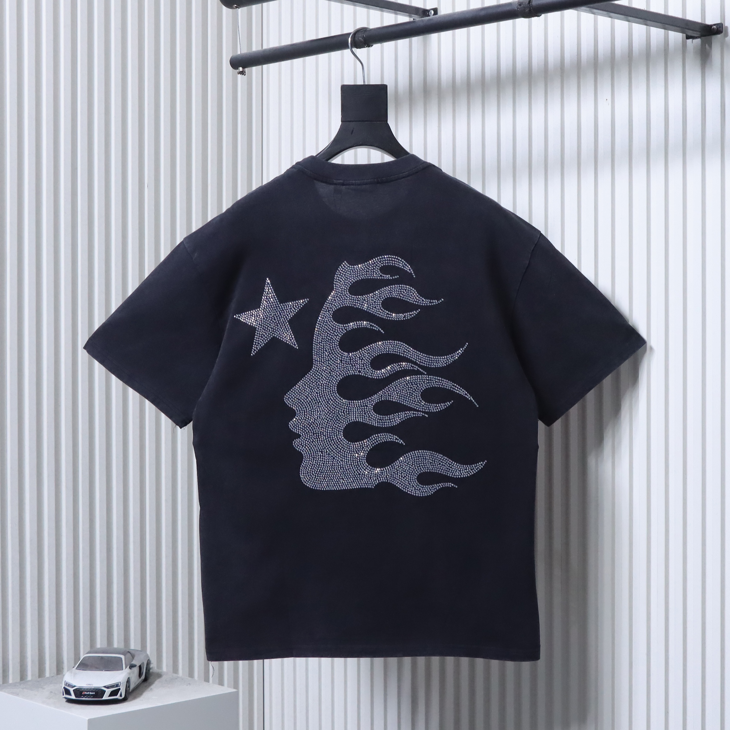 Hellstar Screaming Portrait Flame Silhouette Star Graphic Tee Black h130