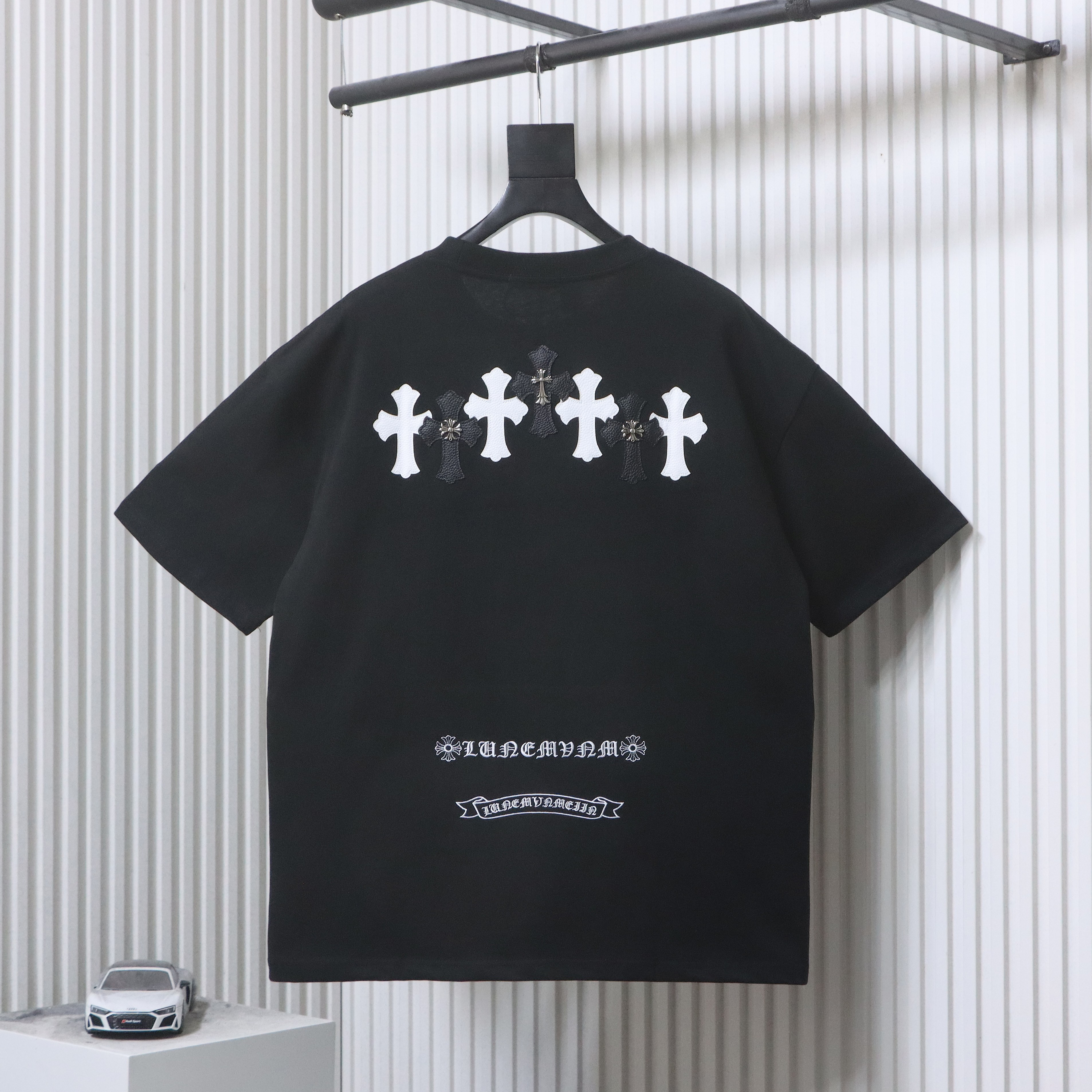 Chrome Hearts 26SS Cross Metal Patch Black Tee h160