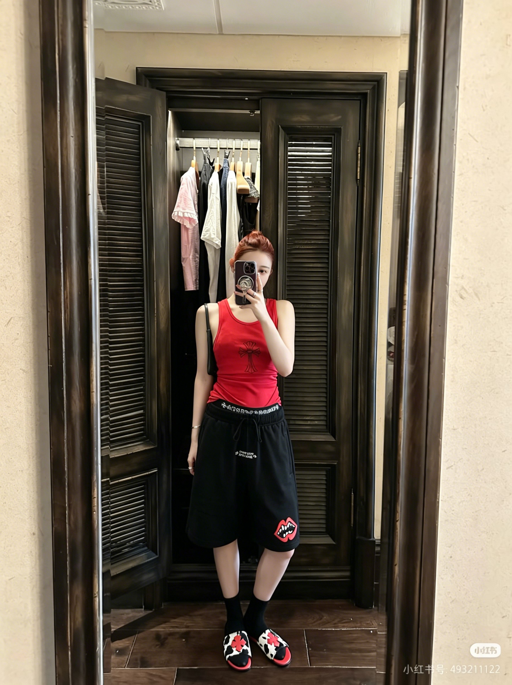 Chrome Hearts Red Lips Patch Embroidered Sweat Shorts - Black h190