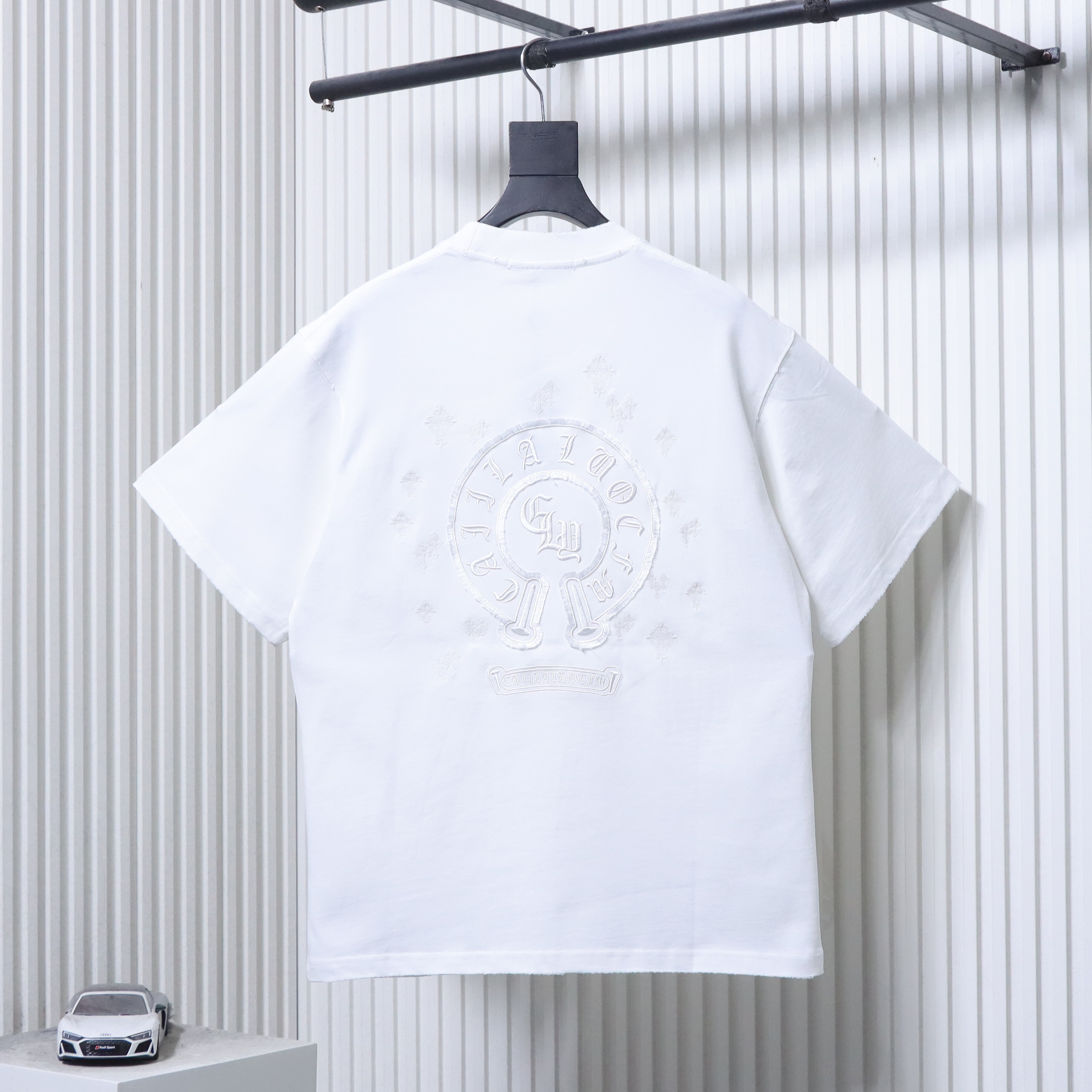 Chrome Hearts Sanskrit Cross Embroidered Tee - White h190