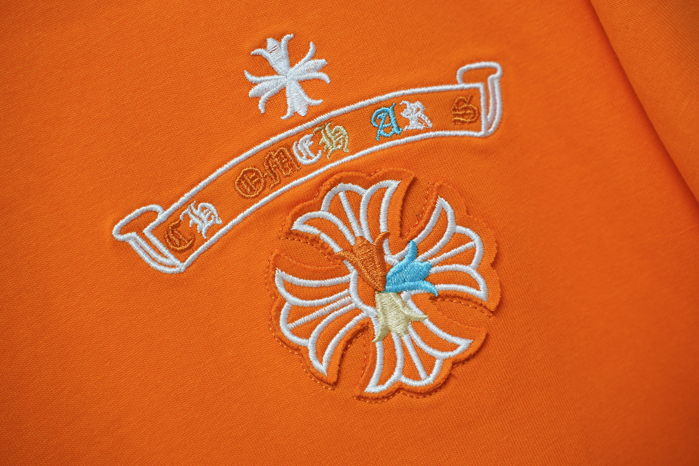 Chrome Hearts Multi-Color Embroidery Horseshoe Cross Four Tone Crew Neck Tee P130 2227