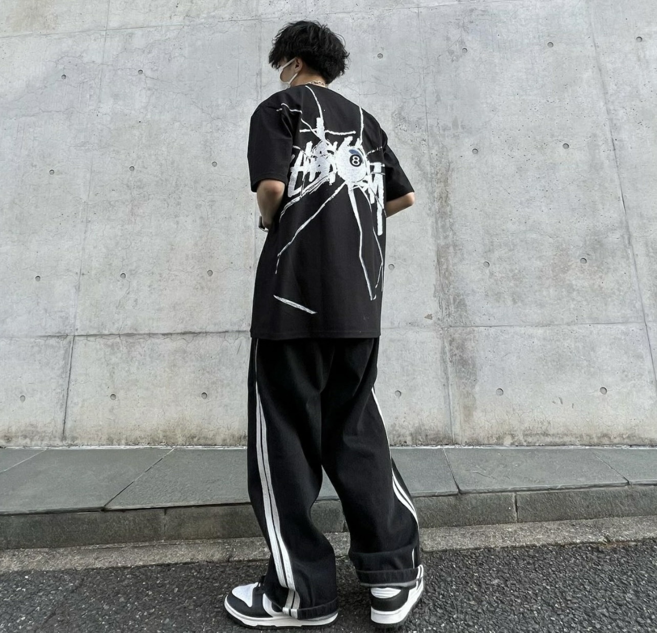 Stussy Shattered‑Effect 8‑Ball Graphic Oversized Short‑Sleeve Tee XB949