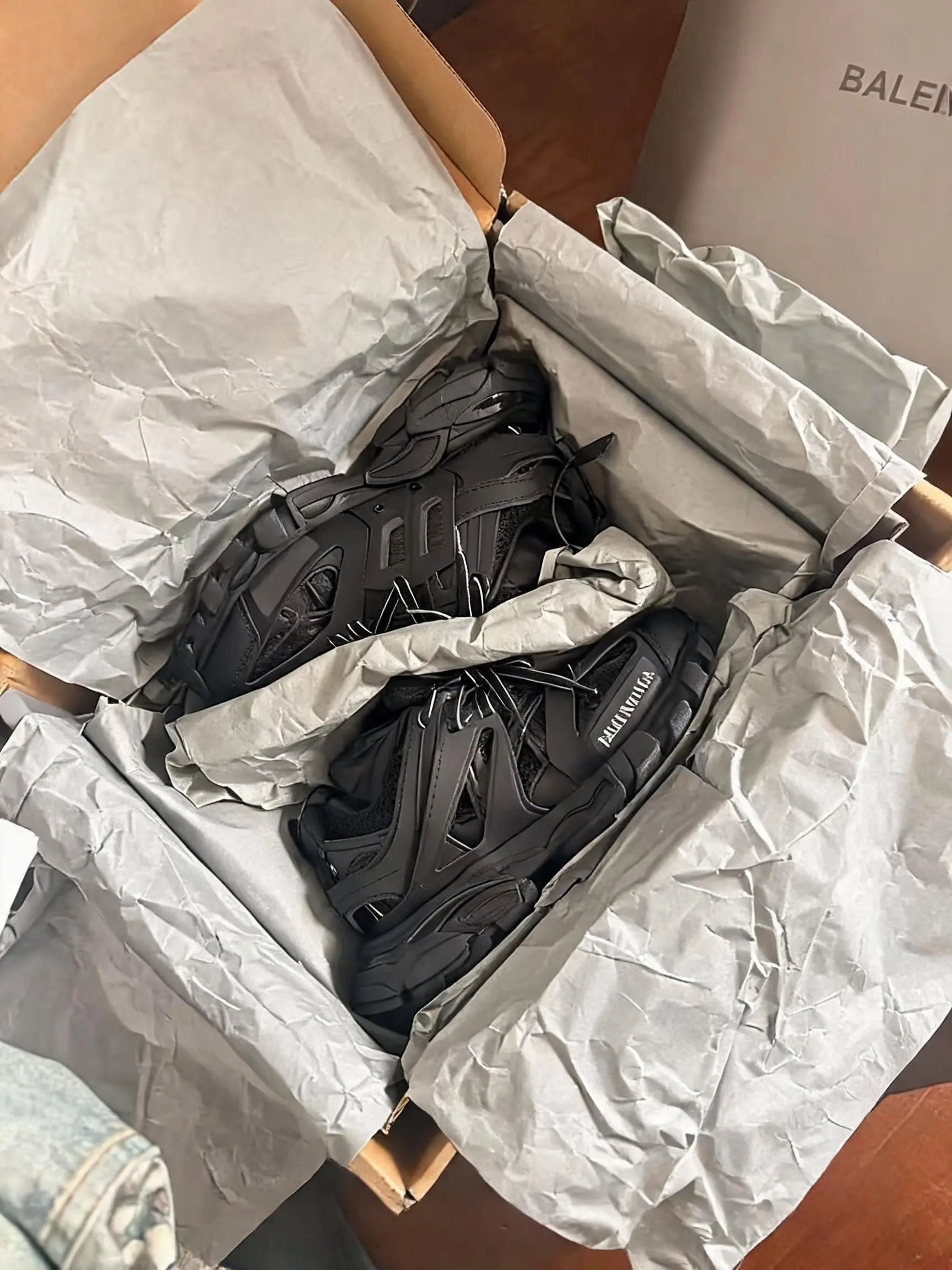 Balenciaga Track Sneaker Black White 542023 W2LA1 1000 review Jason K.