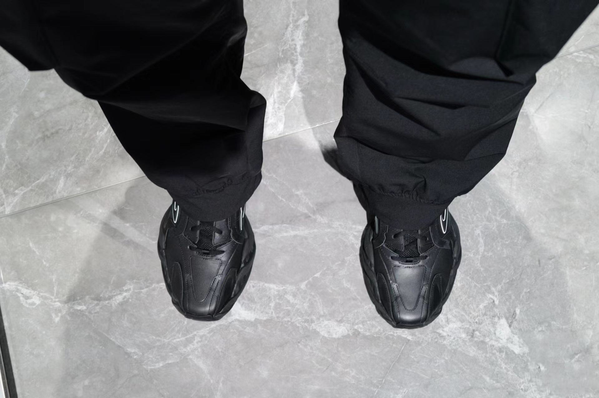 Balenciaga Monday All Black 825418 WDTSC 1000  review 1