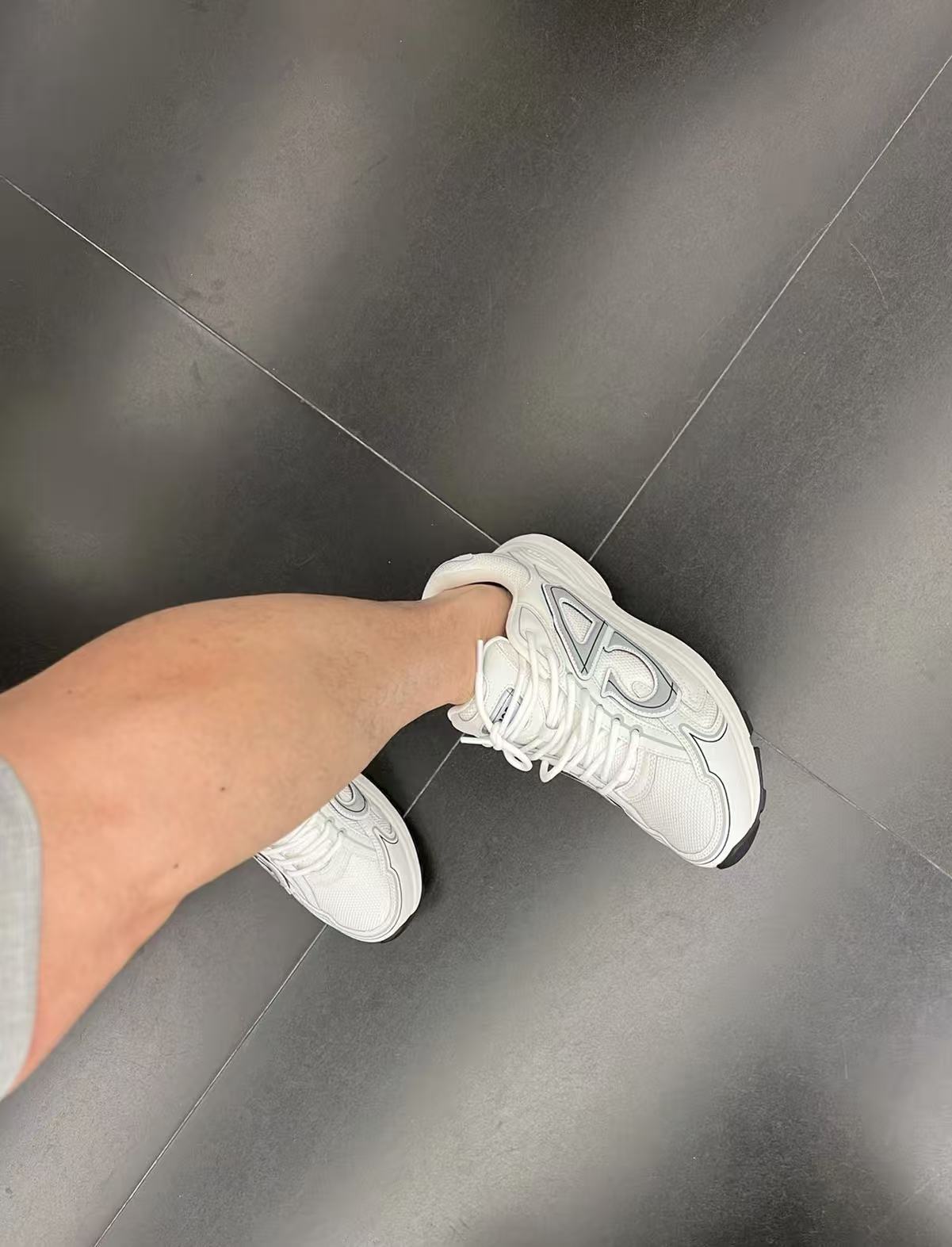 Dior B30 White Grey review Kevin | California