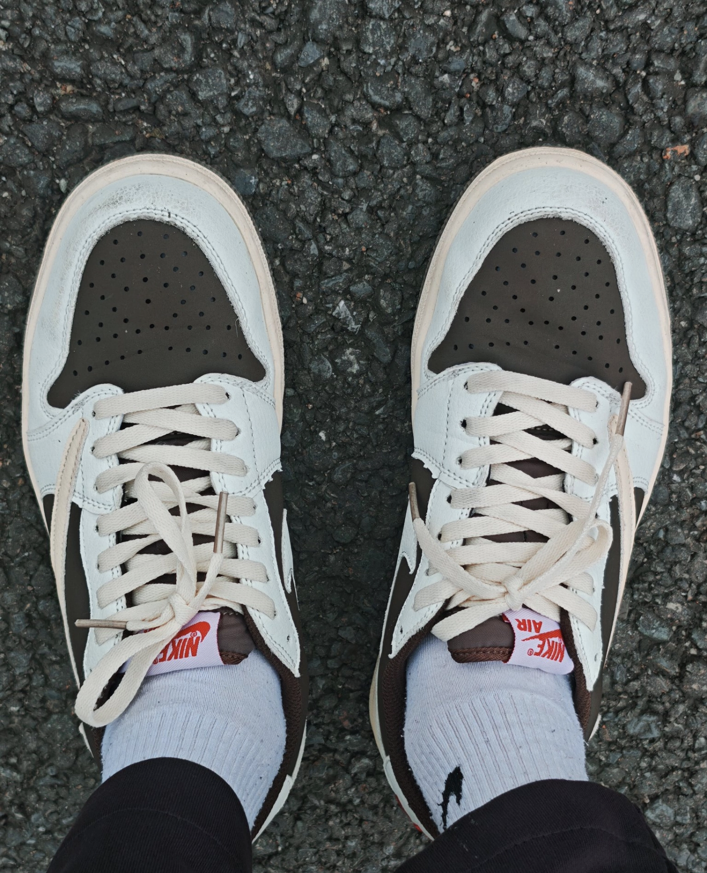 ASB  Travis Scott x Air Jordan 1 Low Reverse Mocha DM7866-162 review 0