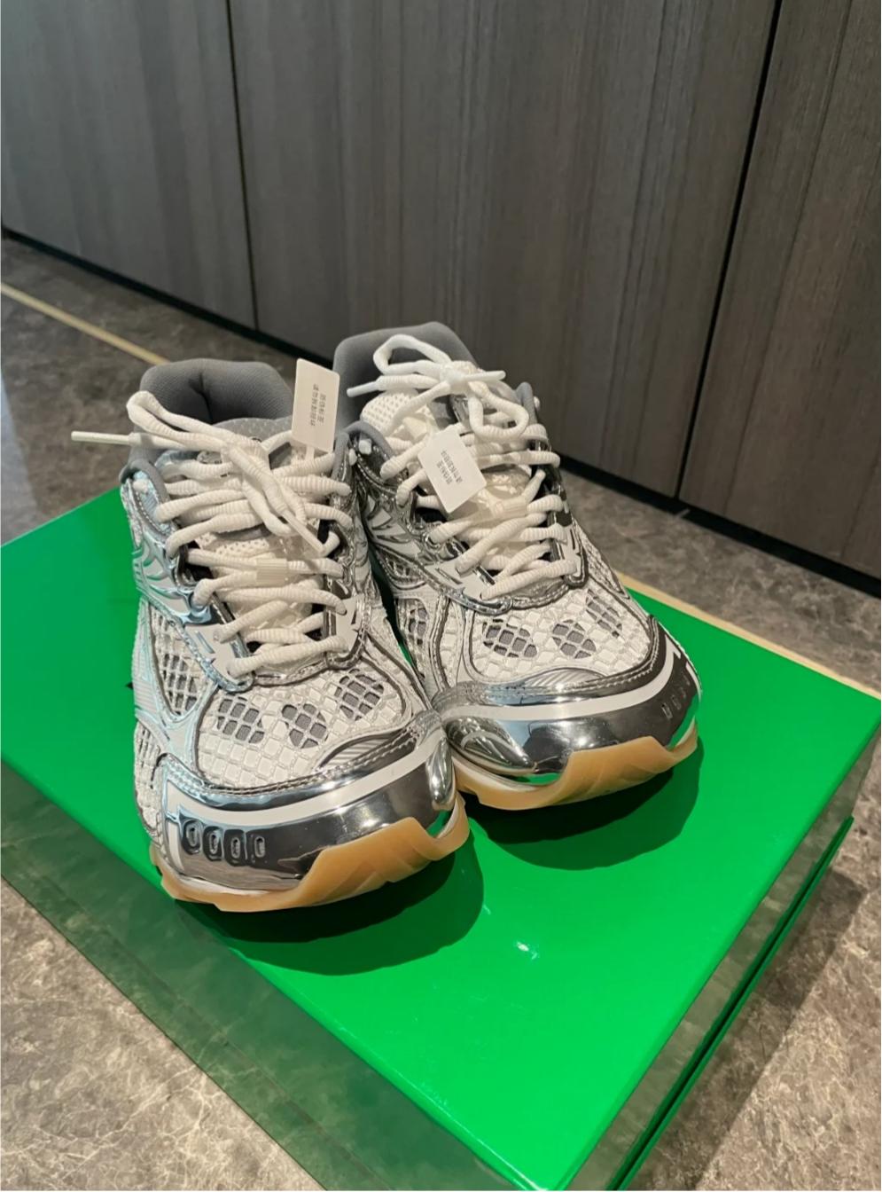 Bottega Veneta Silver / White  741337 V2X40 1425 review sadie 00