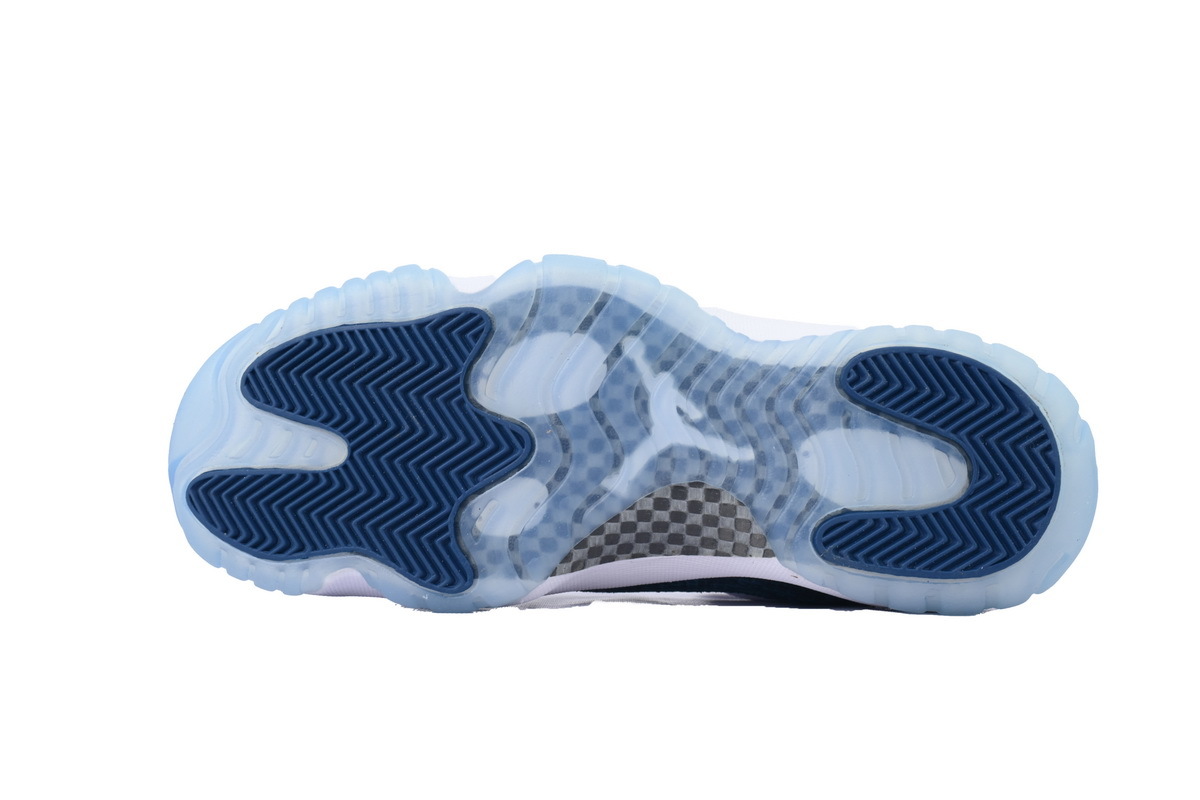 Air Jordan 11 Retro Low Navy Snakeskin CD6846-102
