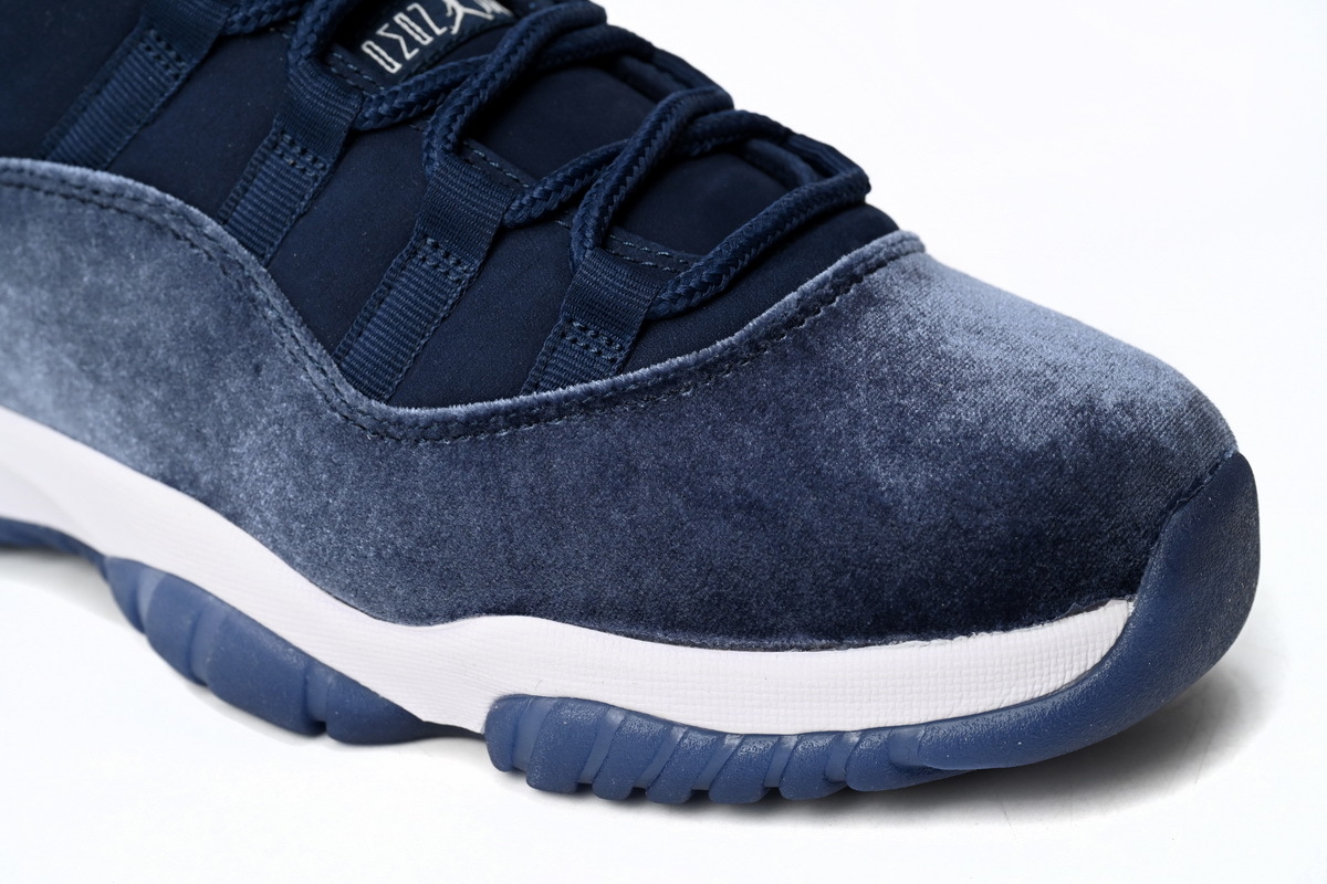 Air Jordan 11 Retro Midnight Blue AR0715-441
