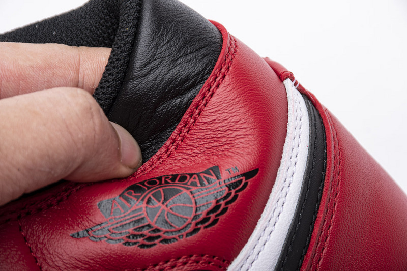 FLAME God Air Jordan 1 High OG “Black Toe”555088-125
