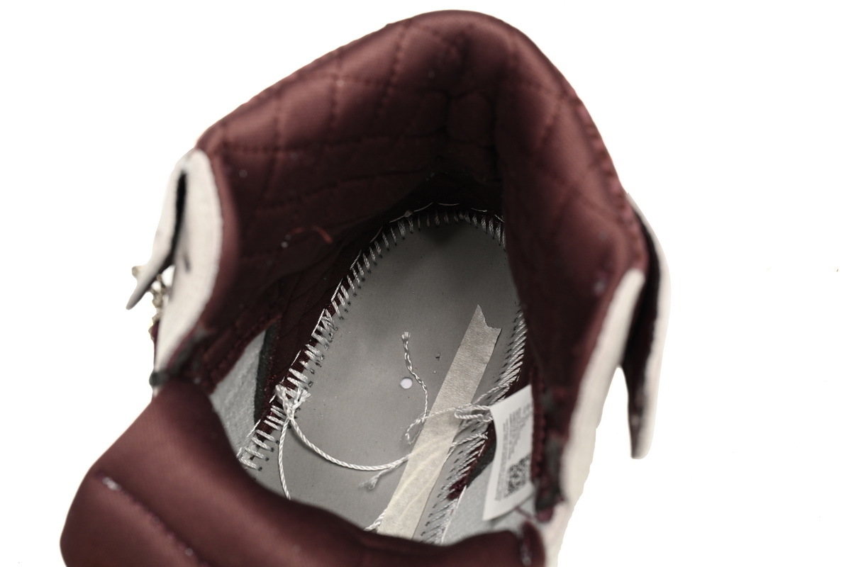 Air Jordan 1 High OG SailBurgundy Crush5 DO7097-100