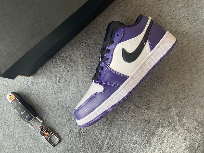 Air Jordan 1 Low Court Purple 553558-500