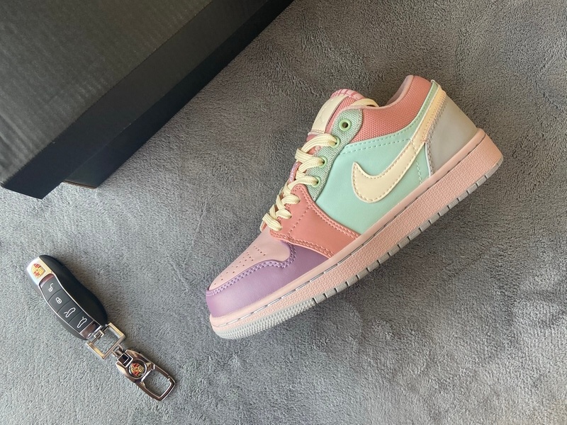 Air Jordan 1 Low SE Champagne DJ5196-615