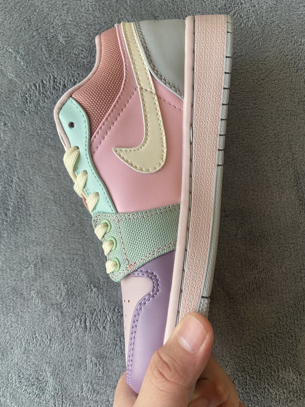 Air Jordan 1 Low SE Champagne DJ5196-615