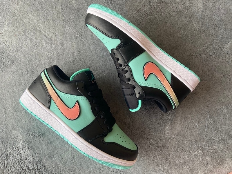 Air Jordan 1 Low SE Tropical Twist CK3022-301