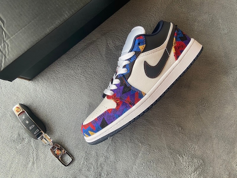 Air Jordan 1 Low Sweater CZ8659-100
