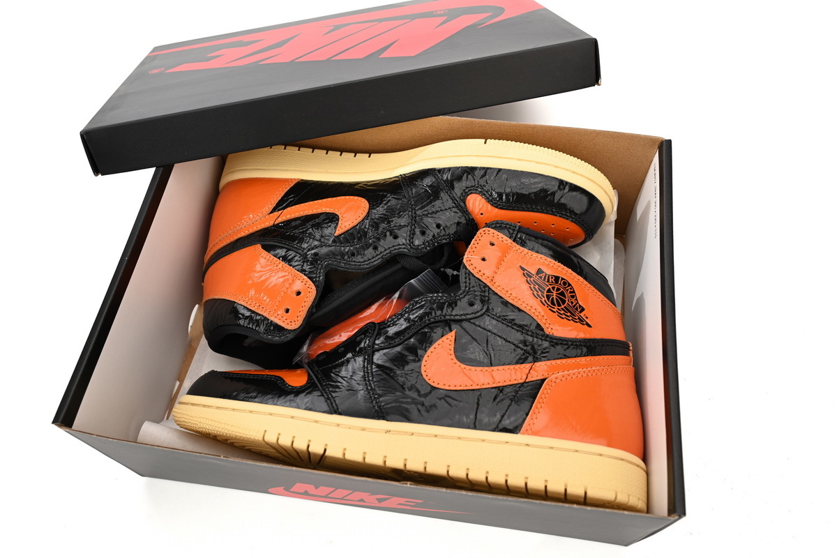 Air Jordan 1 Retro High OG “Shattered Backboard 3.0” 555088-028