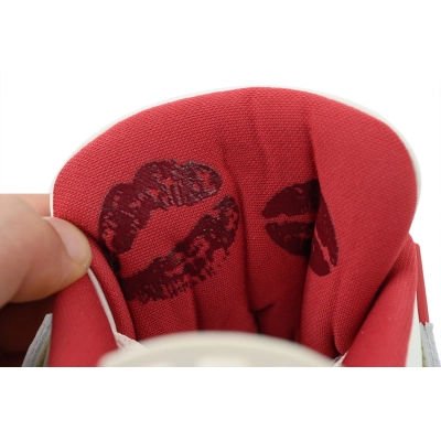 FLAME God Air Jordan 4 Retro Valentine's Day HV0823-108 02