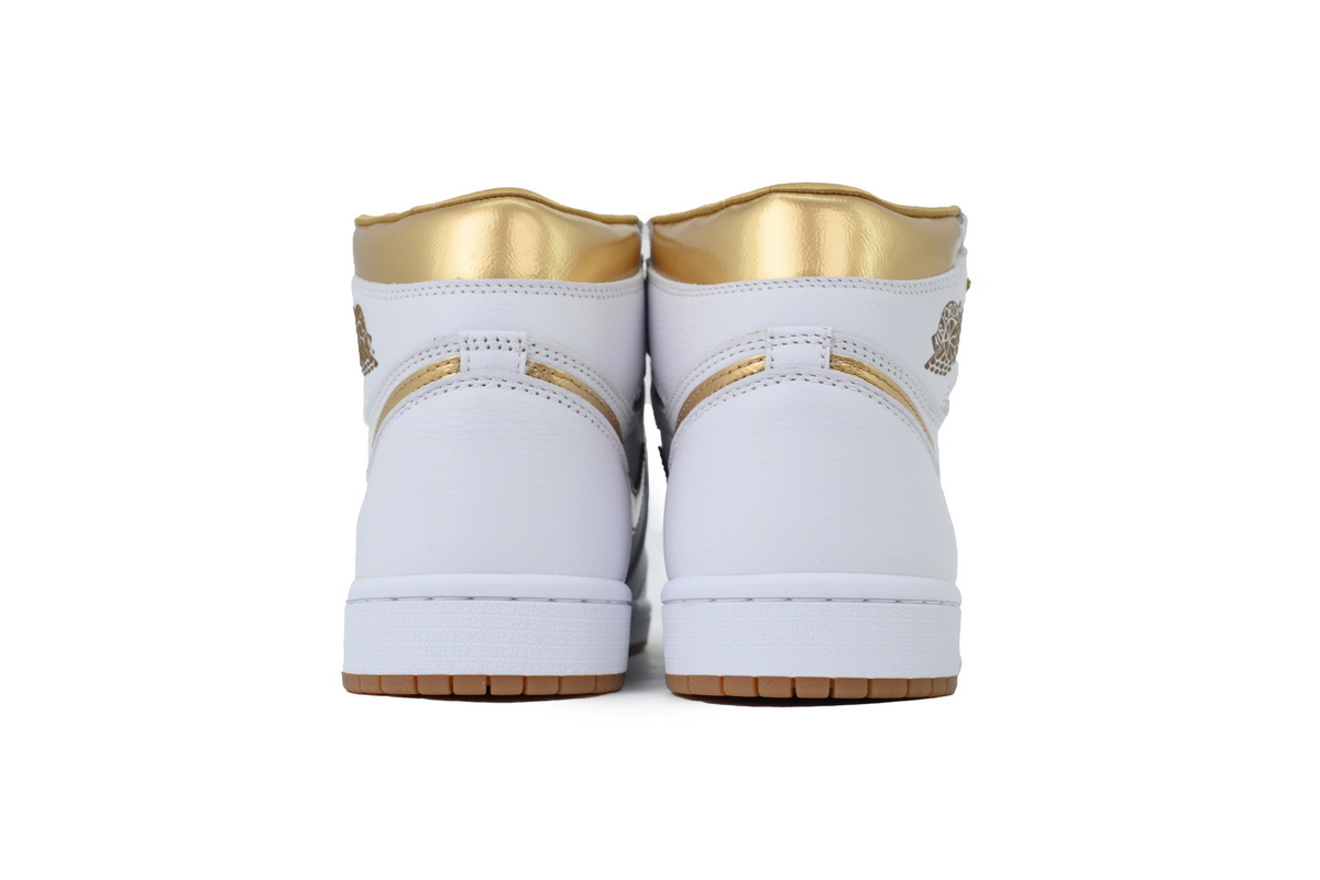 Wmns Air Jordan 1 Retro High OG 'Metallic Gold' FD2596-107