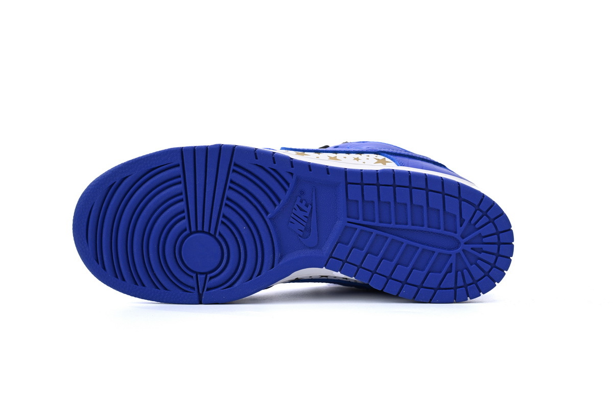 FLAME God Batch Supreme x Nike SB Dunk Low “Hyper Royal” DH3228-100