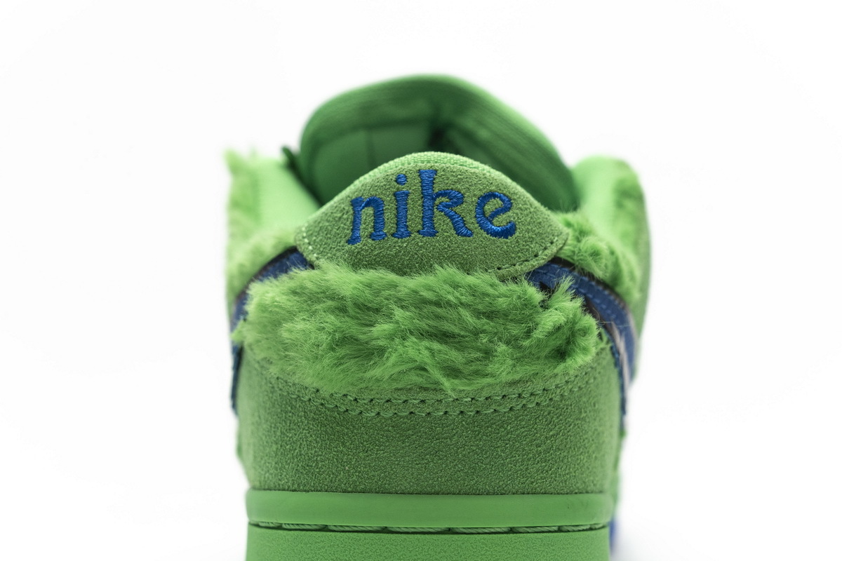 Grateful Dead x Nike SB Dunk Low “Green Bear” CJ5378-300