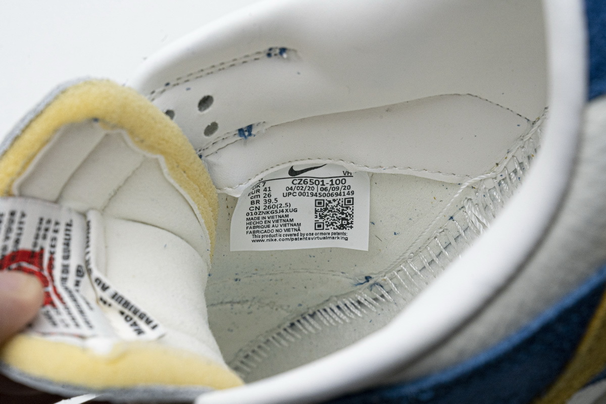 Kasina x Nike Dunk Low “80s Bus” CZ6501-100