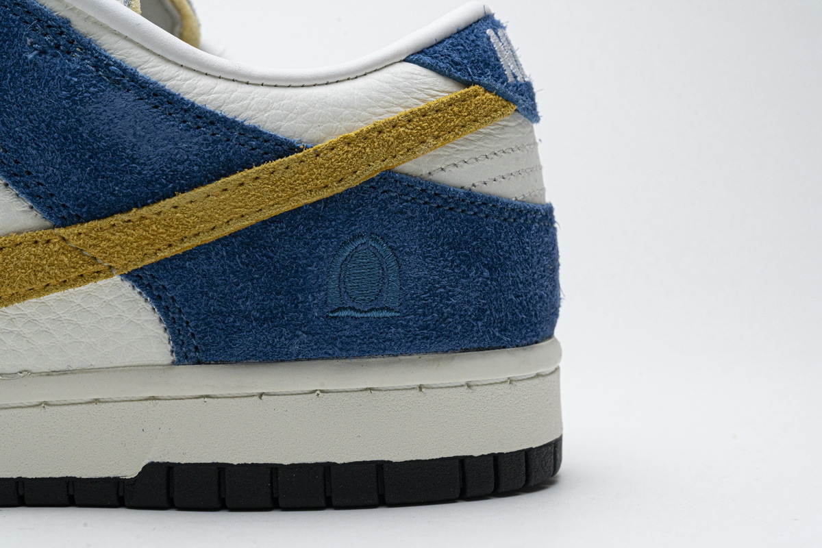 Kasina x Nike Dunk Low “80s Bus” CZ6501-100